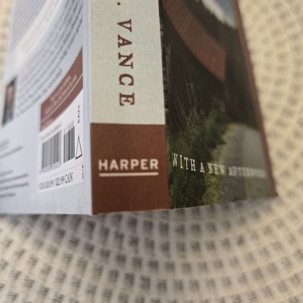 Hillbilly Elegy Book - A Memoir about JD Vance - Picture 10 of 10